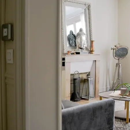 Bnbnova - Eiffel Tower & Les Invalides - 1br Apartment