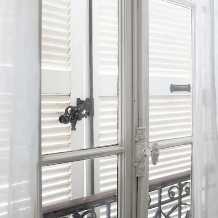 Bnbnova - Eiffel Tower & Les Invalides - 1br